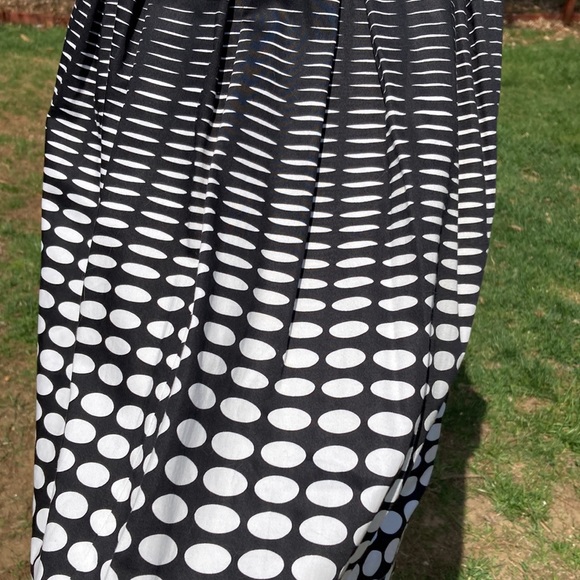 Black to white and dot to dot hombre cross strap fit and flare dress size 6 - Picture 6 of 6